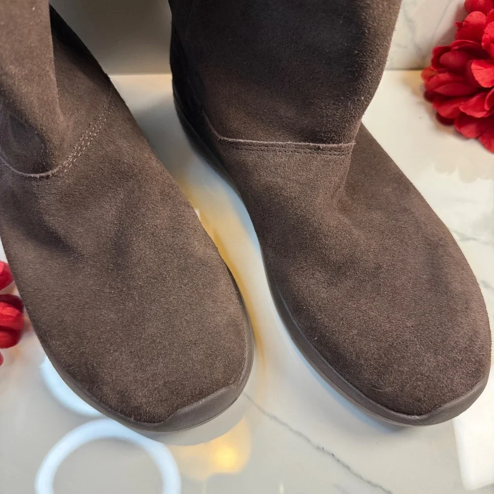 NEW Sketchers Leather Air‎ cooled Goga Mat Faux Fur Lined Suede Boots Brown 9.5M